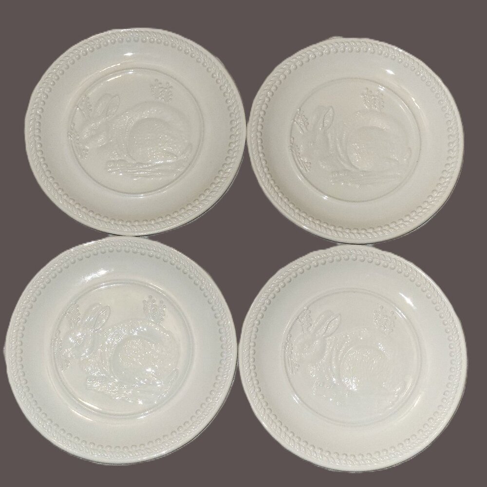 Arlington Designs Bunny Plates